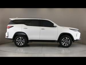 Toyota Fortuner 2.4GD-6 auto - Image 3