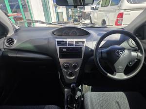 Toyota Yaris 1.3 sedan T3 - Image 6