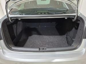 Volkswagen Jetta 2.0TDI Highline auto - Image 12