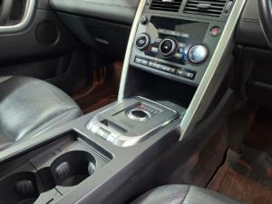Land Rover Discovery Sport HSE TD4 - Image 12
