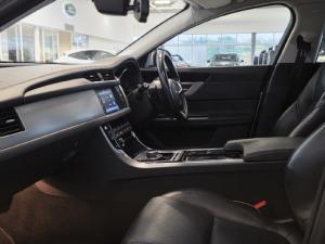 Jaguar XF 20d Prestige - Image 19