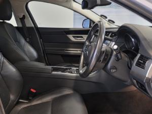 Jaguar XF 20d Prestige - Image 9