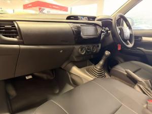 Toyota Hilux 2.0 single cab S (aircon) - Image 8