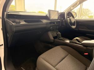 Toyota Hilux 2.8GD-6 double cab SRX 4x4 - Image 10
