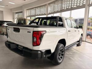 Toyota Hilux 2.8GD-6 double cab SRX 4x4 - Image 3