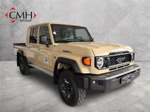 Toyota Land Cruiser 79 2.8GD-6 double cab manual - Image 1