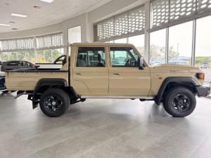 Toyota Land Cruiser 79 2.8GD-6 double cab manual - Image 5