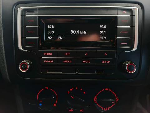 Image Volkswagen Polo Vivo hatch 1.6 Highline