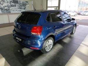 Volkswagen Polo Vivo hatch 1.6 Highline - Image 8
