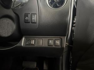 Nissan Navara 2.5DDTi double cab LE 4x4 - Image 19