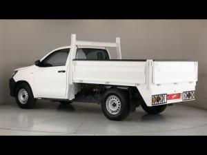 Toyota Hilux 2.0 chassis cab - Image 21