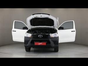 Toyota Hilux 2.0 chassis cab - Image 28