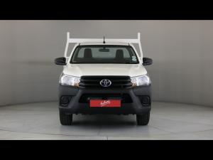 Toyota Hilux 2.0 chassis cab - Image 4
