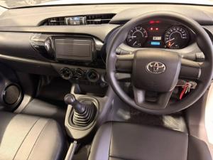 Toyota Hilux 2.0 single cab S (aircon) - Image 7