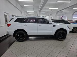 Ford Everest 2.2TDCi XLT auto - Image 3