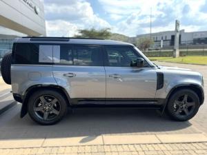 Land Rover Defender 110 D240 X-Dynamic SE - Image 12