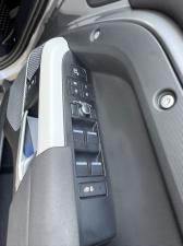Land Rover Defender 110 D240 X-Dynamic SE - Image 15