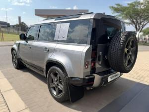 Land Rover Defender 110 D240 X-Dynamic SE - Image 6