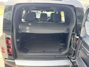 Land Rover Defender 110 D240 X-Dynamic SE - Image 9