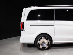 Mercedes-Benz V-Class V300d Exclusive - Image 15