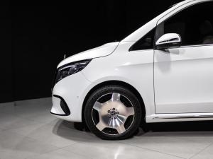 Mercedes-Benz V-Class V300d Exclusive - Image 5