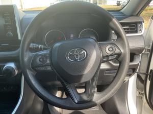 Toyota RAV4 2.0 GX auto - Image 8