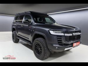 Toyota Land Cruiser 300 3.3D GR-Sport - Image 1