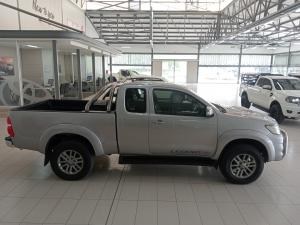 Toyota Hilux 3.0D-4D Xtra cab Raider Legend 45 - Image 3