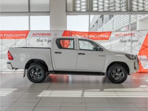 Toyota Hilux 2.4GD-6 double cab Raider manual - Image 3