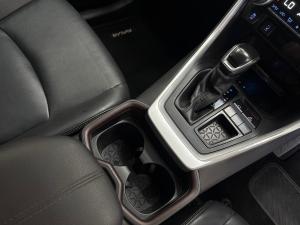 Toyota RAV4 2.0 VX - Image 11