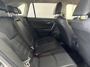 Toyota RAV4 2.0 VX - Image 16