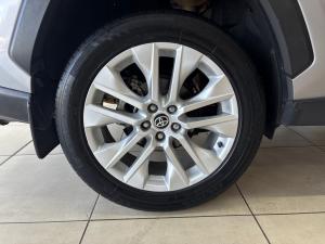 Toyota RAV4 2.0 VX - Image 19