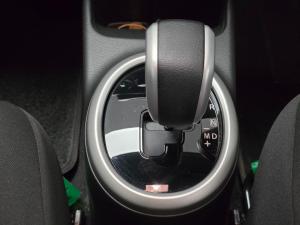 Toyota Vitz 1.0 XR auto - Image 10