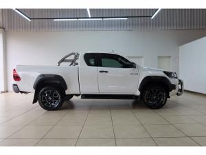 Toyota Hilux 2.8GD-6 Xtra cab Legend manual - Image 3