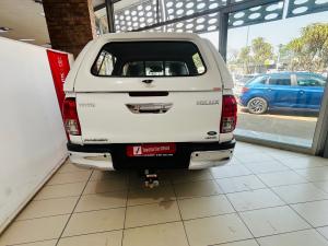 Toyota Hilux 2.4GD-6 double cab 4x4 Raider auto - Image 5