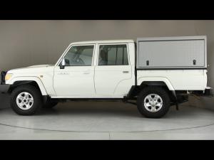 Toyota Land Cruiser 79 4.5D-4D V8 double cab LX - Image 22
