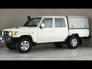 Toyota Land Cruiser 79 4.5D-4D V8 double cab LX - Image 23