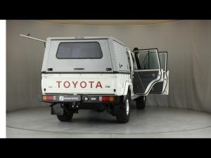 Toyota Land Cruiser 79 4.5D-4D V8 double cab LX - Image 26