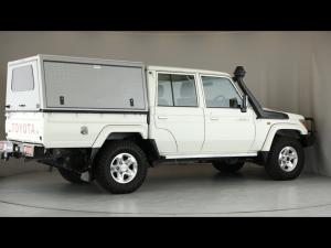 Toyota Land Cruiser 79 4.5D-4D V8 double cab LX - Image 2