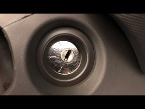 Nissan NP200 1.6i safety pack (aircon) - Image 16