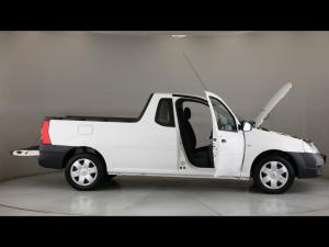 Nissan NP200 1.6i safety pack (aircon) - Image 30