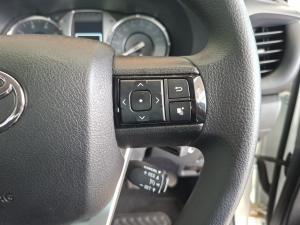 Toyota Hilux 2.4GD-6 Xtra cab Raider manual - Image 10