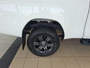 Toyota Hilux 2.4GD-6 Xtra cab Raider manual - Image 12