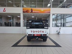 Toyota Land Cruiser 79 2.8GD-6 double cab auto - Image 5