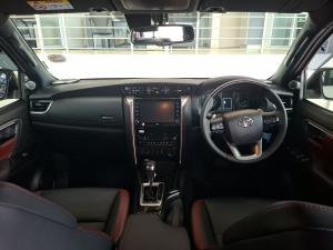 Toyota Fortuner 2.8GD-6 4x4 VX - Image 6