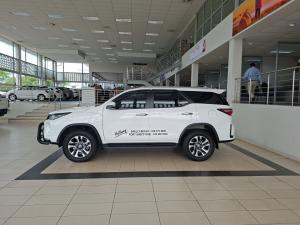 Toyota Fortuner 2.8GD-6 4x4 VX - Image 15