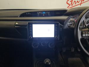 Toyota Hilux 2.4GD-6 single cab Raider manual - Image 14