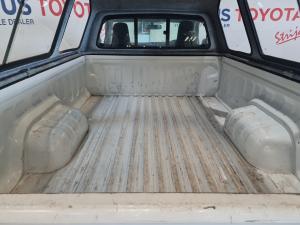 Toyota Hilux 2.4GD-6 single cab Raider manual - Image 17