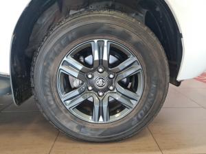 Toyota Hilux 2.4GD-6 single cab Raider manual - Image 18