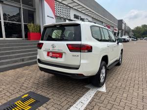 Toyota Land Cruiser 300 3.3D GX-R - Image 2